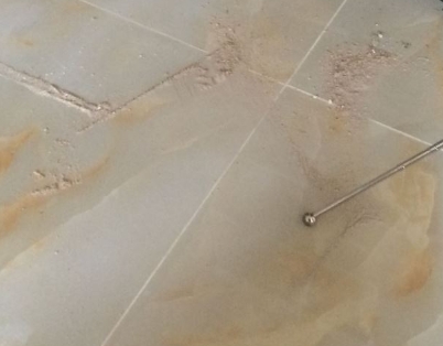衡阳市瓷砖空鼓维修公司分享粘合剂选择不当在瓷砖铺贴过程中可能导致以下问题